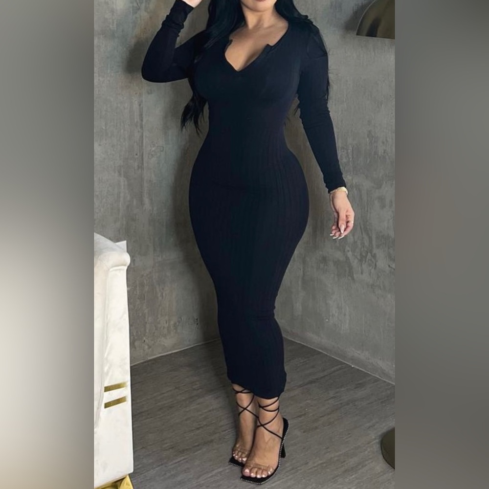 Black long skin tight dress